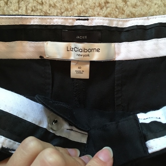 Liz Claiborne shorts - Picture 2 of 3